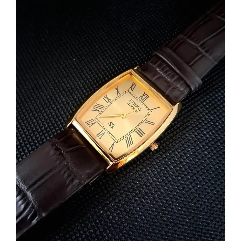 Men's Vintage Seiko Barrel/Tonneau Leather Tank‎ RARE